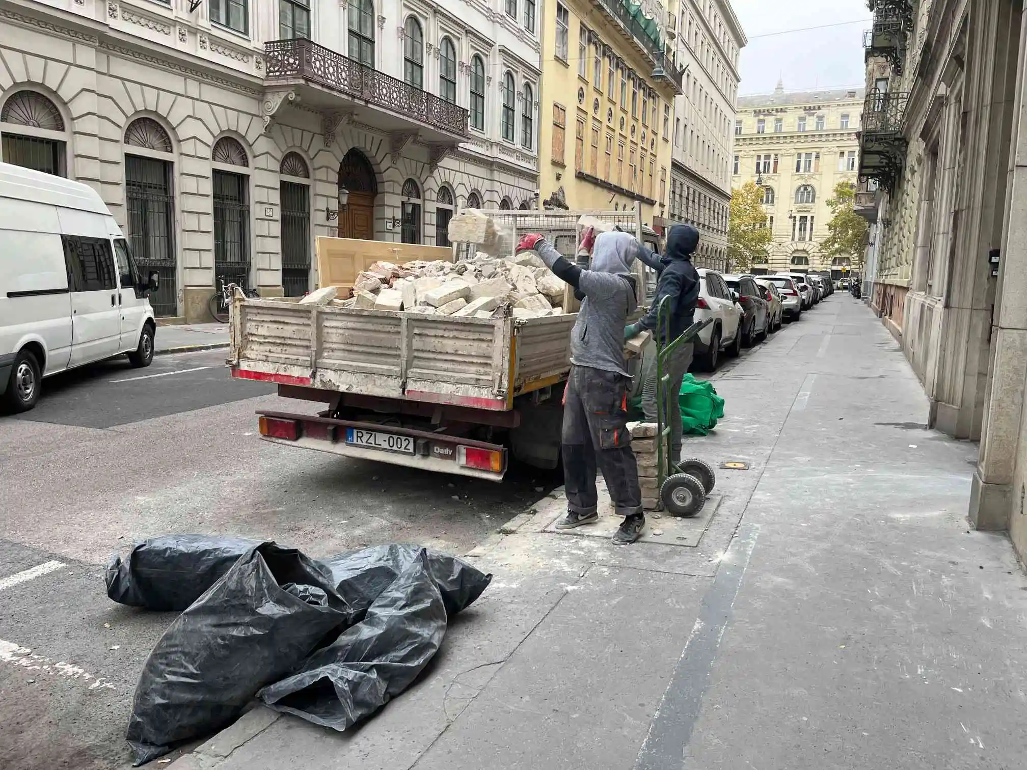 sittszállítás Budakalász